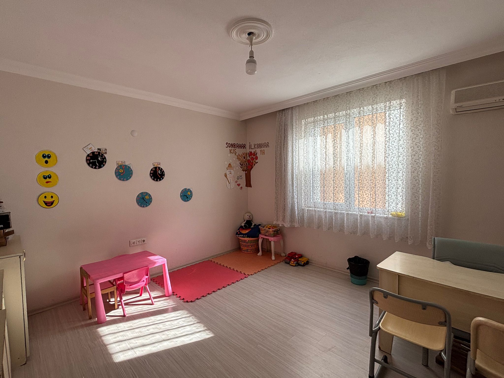 Umut Yolcuları Merkez - Çalışma Salonu